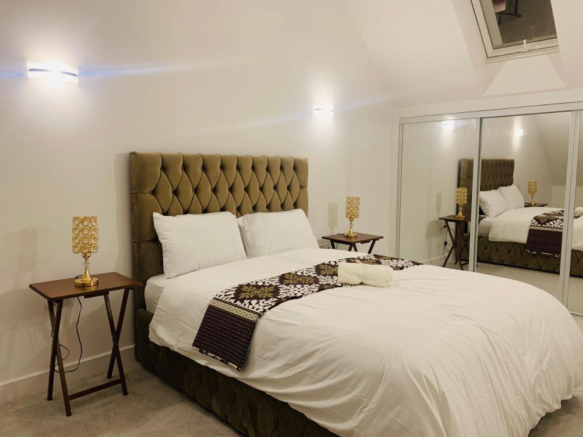 Deluxe En Suite Bedroom With Free On Site Parking Милтон-Кейнс Экстерьер фото